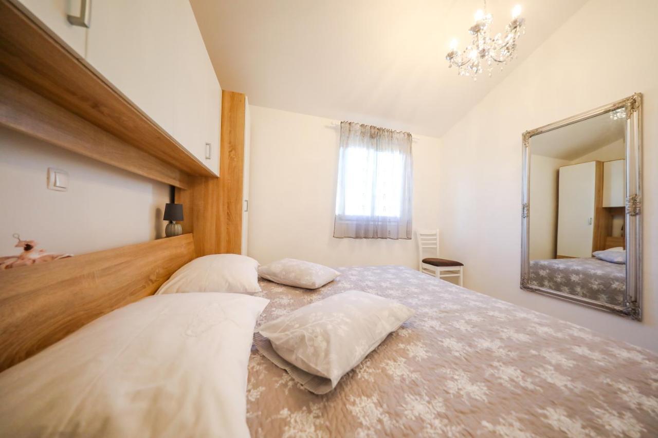 Holiday Home Ana Poljana  Buitenkant foto